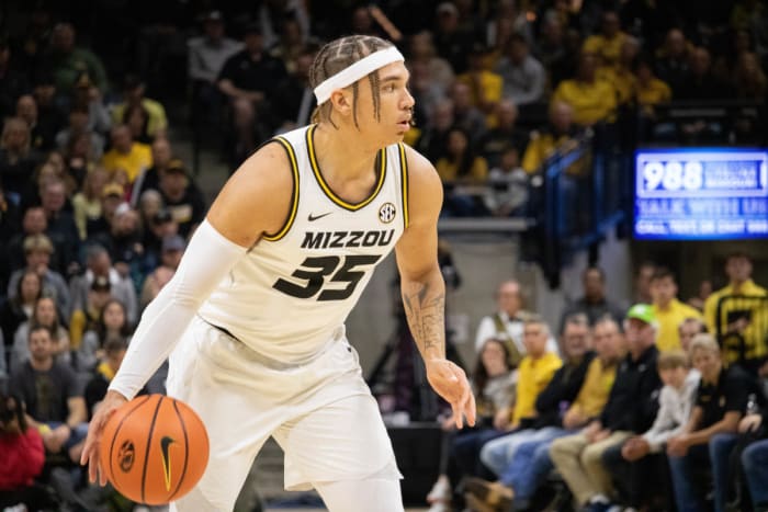 Noah Carter handles the ball at the top of the key against Memphis on Friday, Nov. 10 at Mizzou Arena.